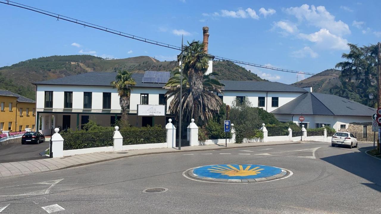 Hostel Vina Femita Villafranca Del Bierzo Exteriér fotografie